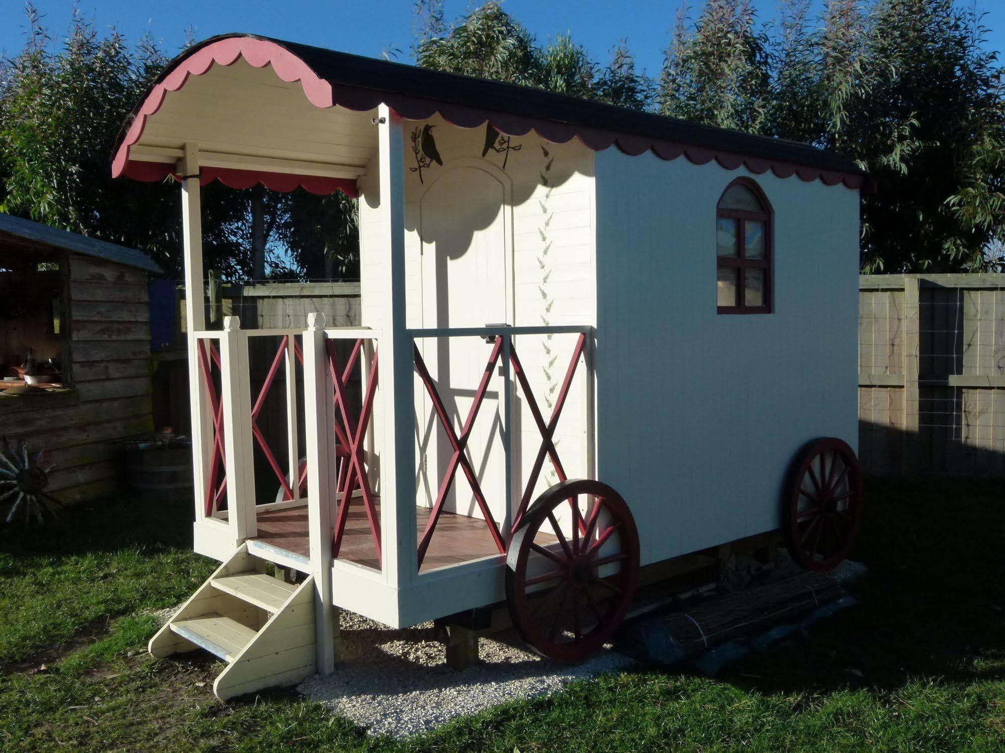 Wacky Stays - Unique Farm-Stay Glamping Rentals, Free Animal Feeding Tours Kaikoura Buitenkant foto